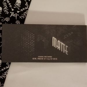BNIB ZOEVA MATTE EYESHADOW PALETTE